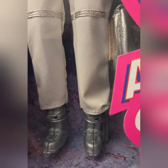 Astronaut Barbie Doll Special Edition From Career Collection - Picture 10 of 11